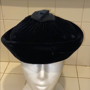 Black Camelot Church style hat in good condition